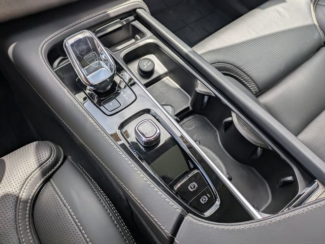 Certified 2024 Volvo XC90 T8 Ultimate AWD/4WD image 24