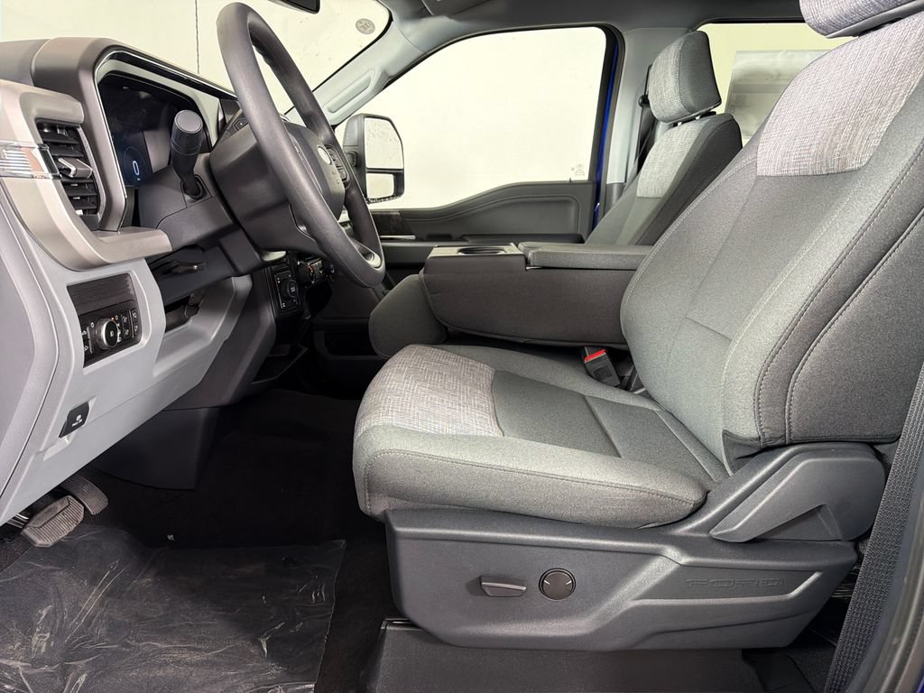 New 2026 Ford F350 XLT w/ XLT Premium Package AWD/4WD image 18