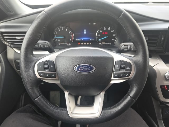 Used 2024 Ford Explorer XLT AWD/4WD image 38