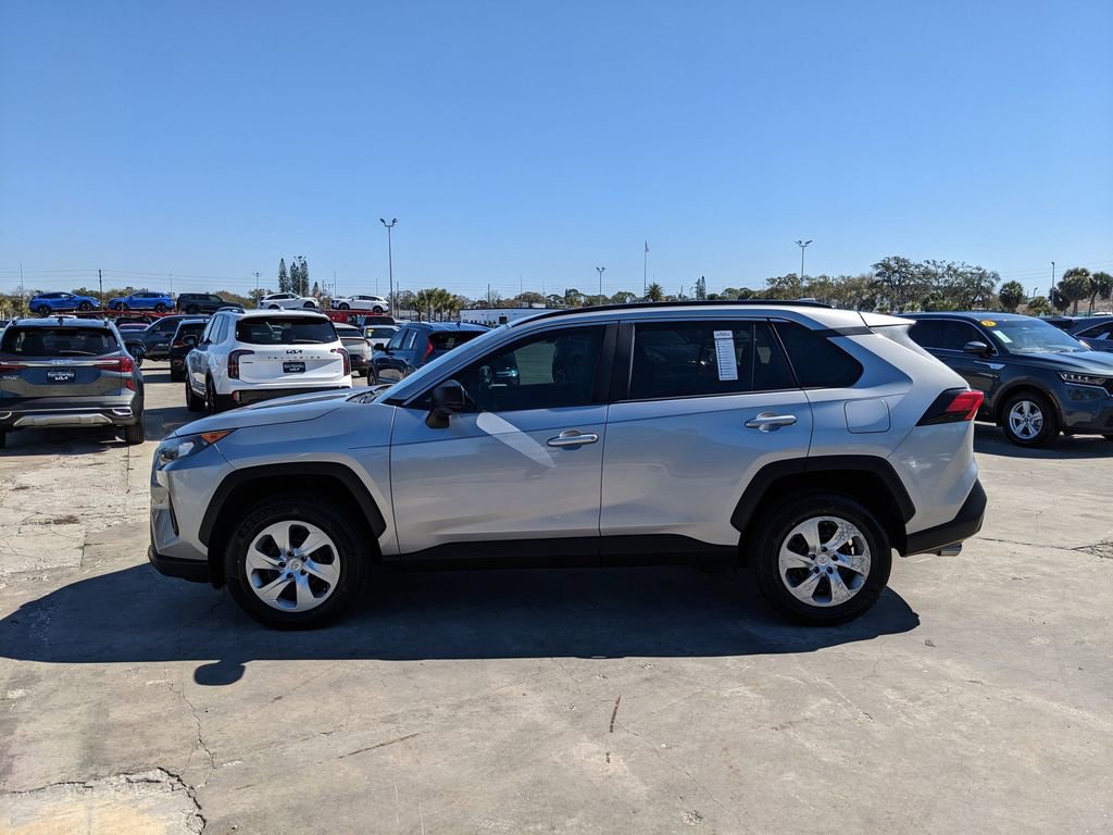 Used 2020 Toyota RAV4 LE image 6