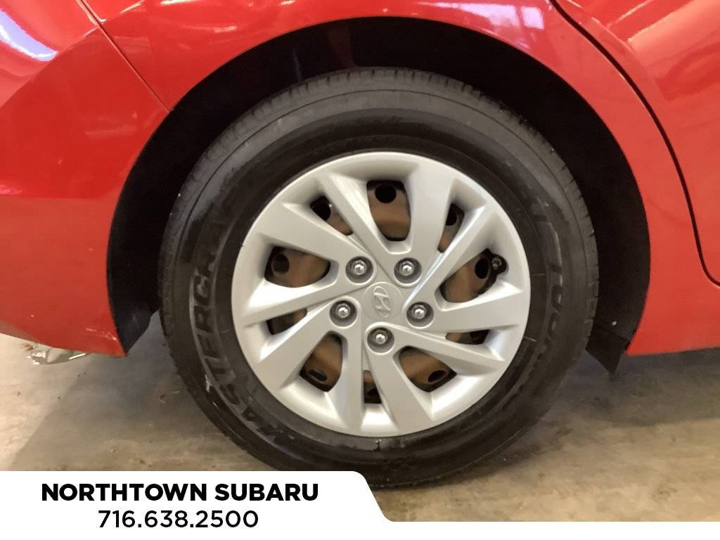 Used 2019 Hyundai Elantra SE FWD image 12