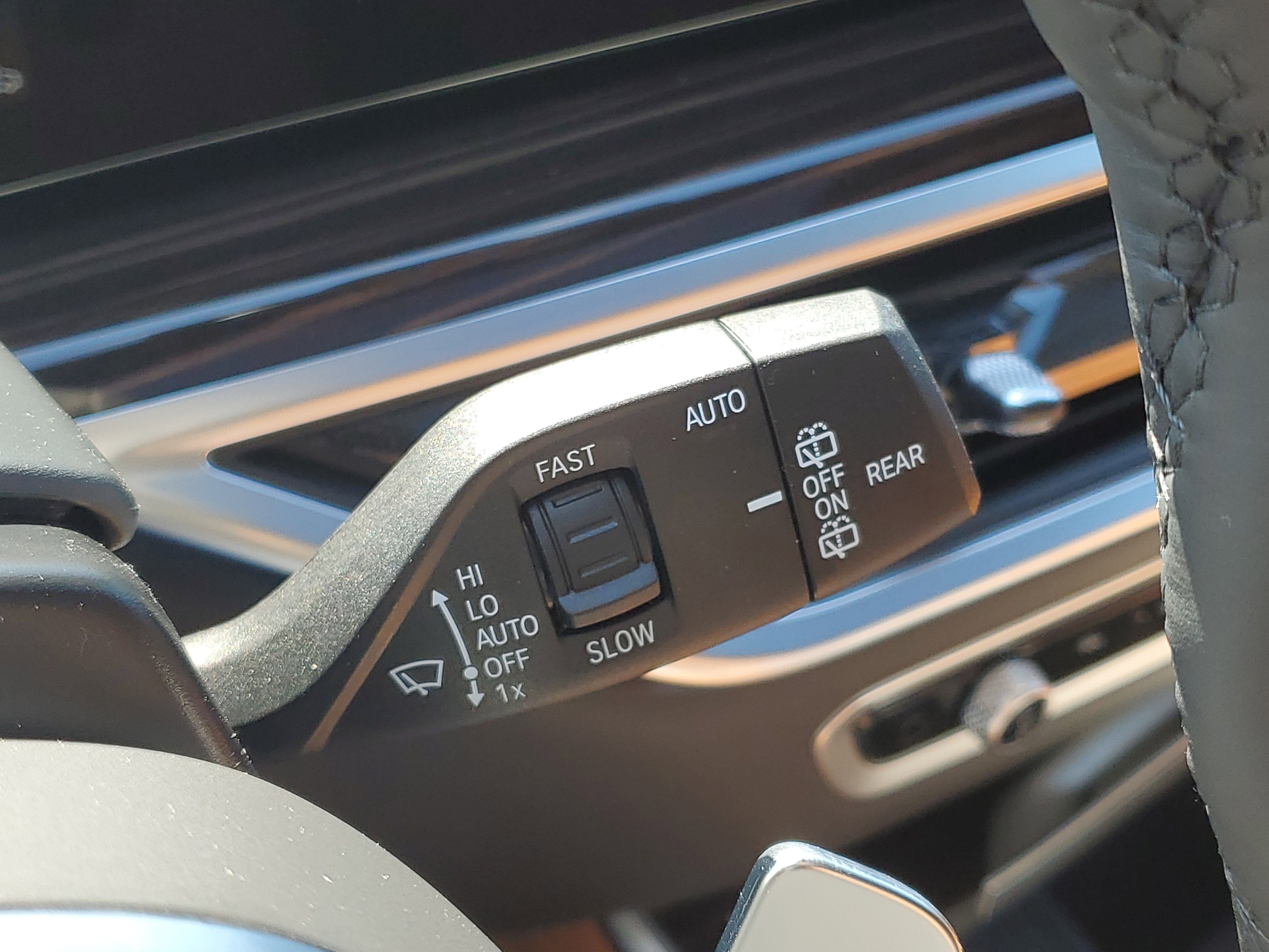 New 2026 BMW X5 xDrive40i w/ M Sport Package AWD/4WD image 15