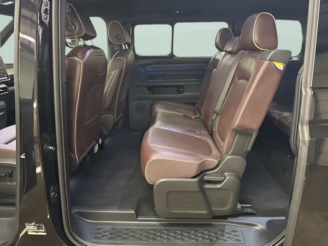 New 2025 Volkswagen ID. Buzz Pro S RWD image 17