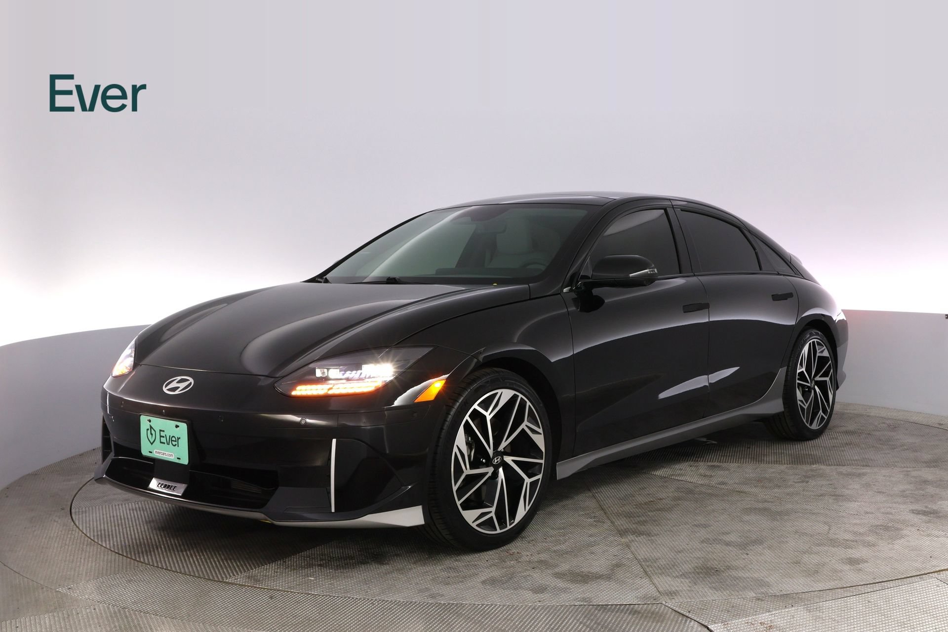 Used 2024 Hyundai Ioniq 6 Limited RWD image 2