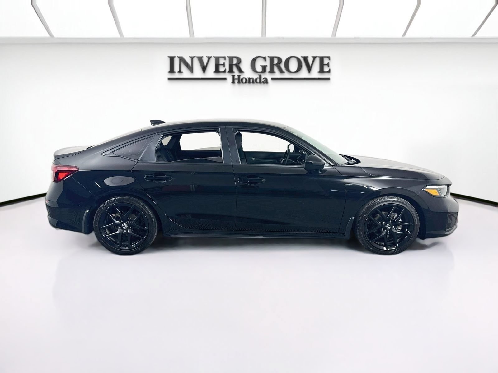 Used 2025 Honda Civic Sport image 4