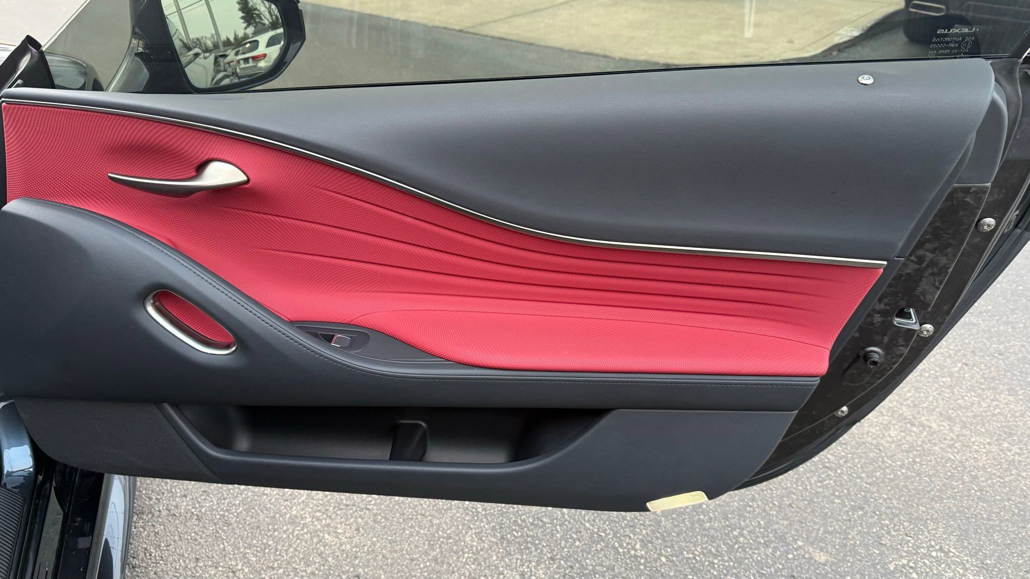 Used 2021 Lexus LC 500 Convertible image 25