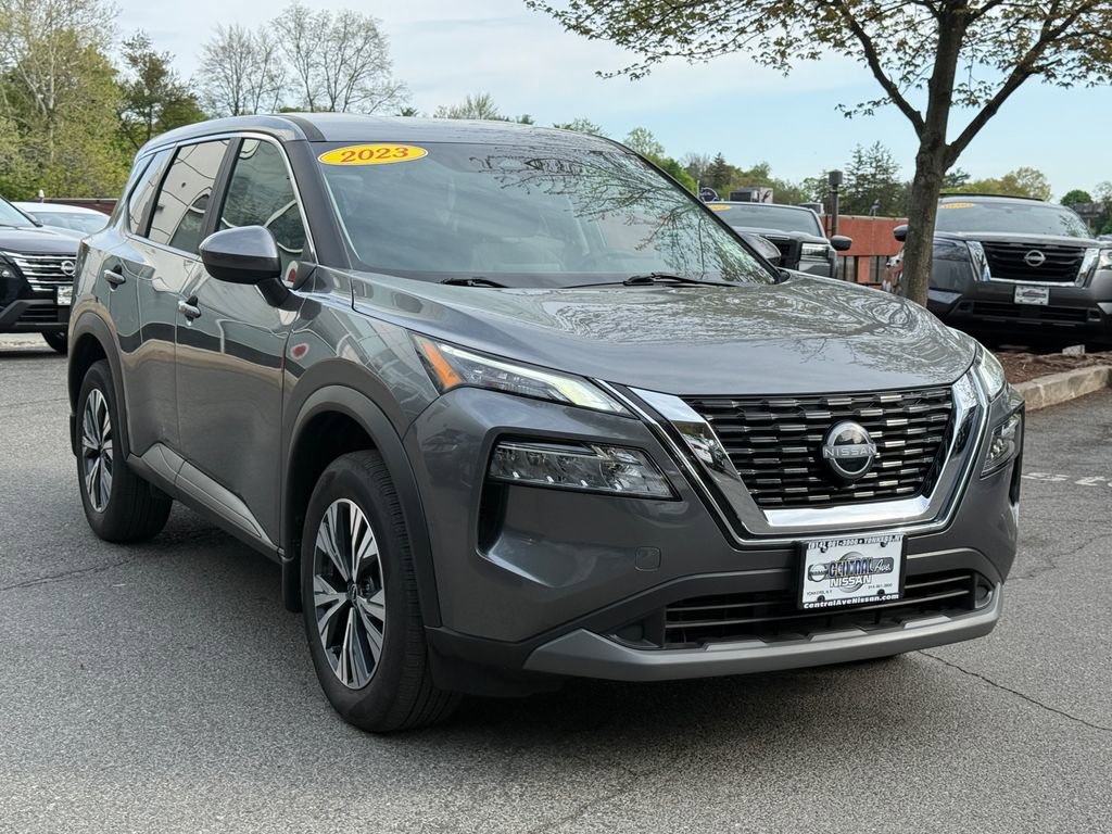 Used 2023 Nissan Rogue SV AWD/4WD image 7