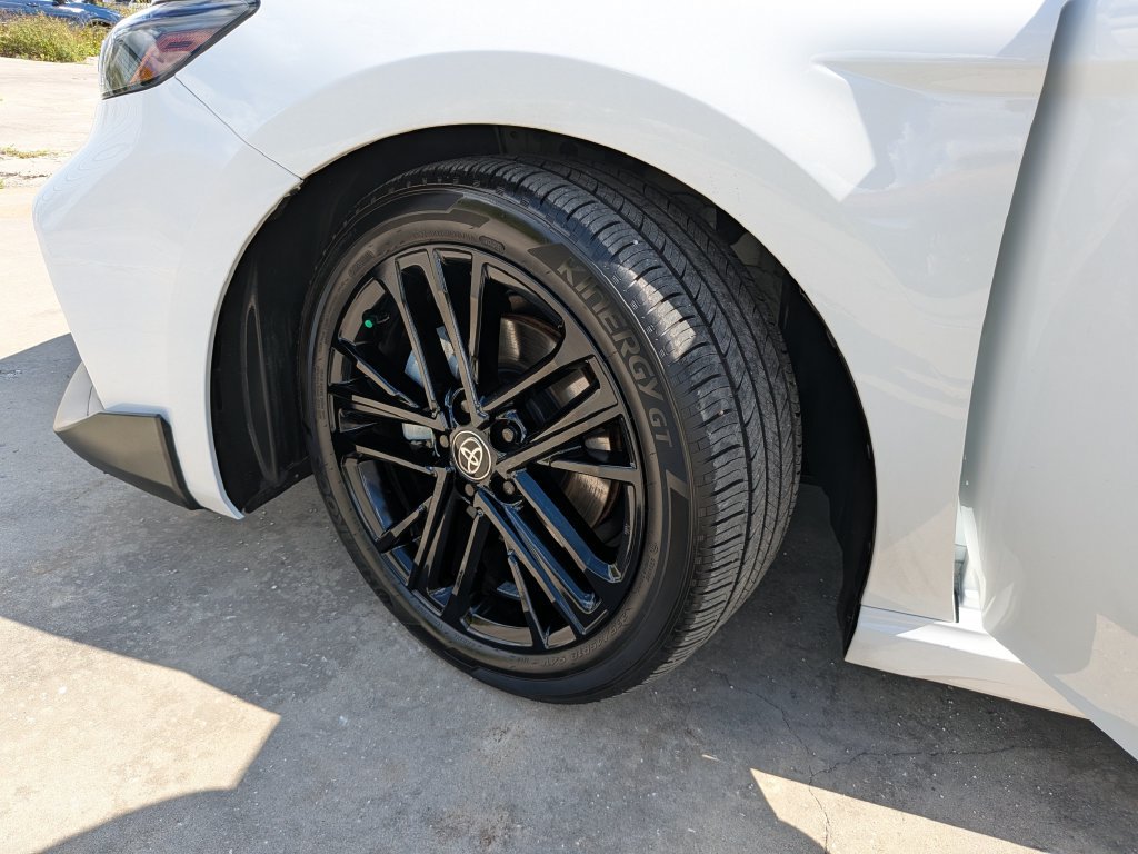 Used 2026 Toyota Camry SE FWD image 37