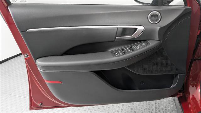 Used 2025 Hyundai Sonata SEL FWD image 13