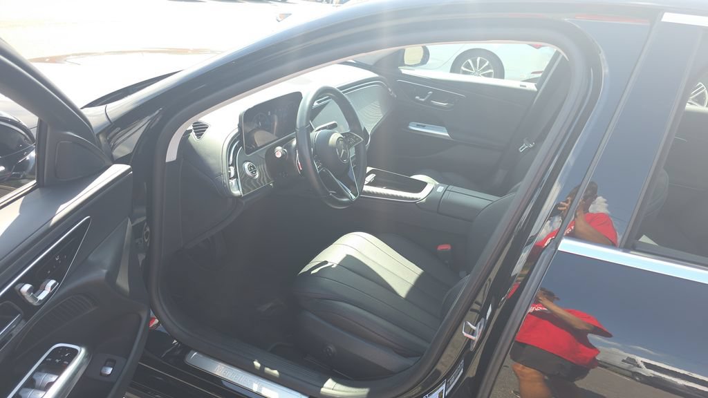 Certified 2024 Mercedes-Benz E 350 4MATIC Sedan image 21