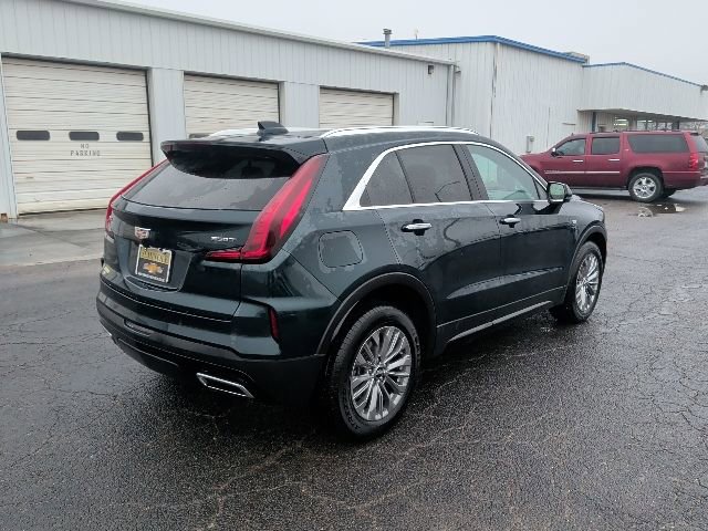 Used 2024 Cadillac XT4 Premium Luxury image 5