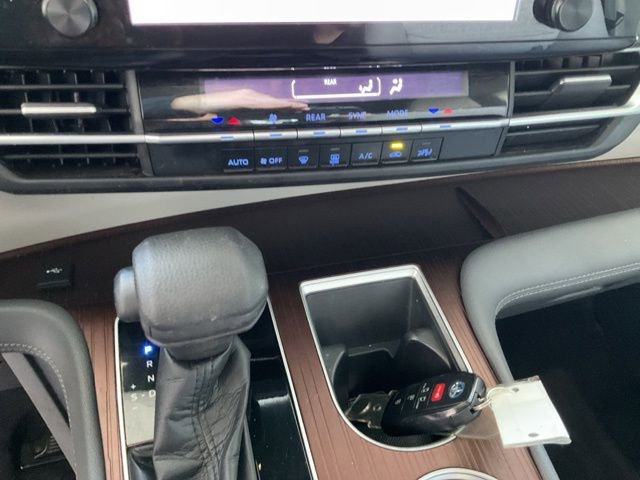 Used 2021 Toyota Sienna LE image 13