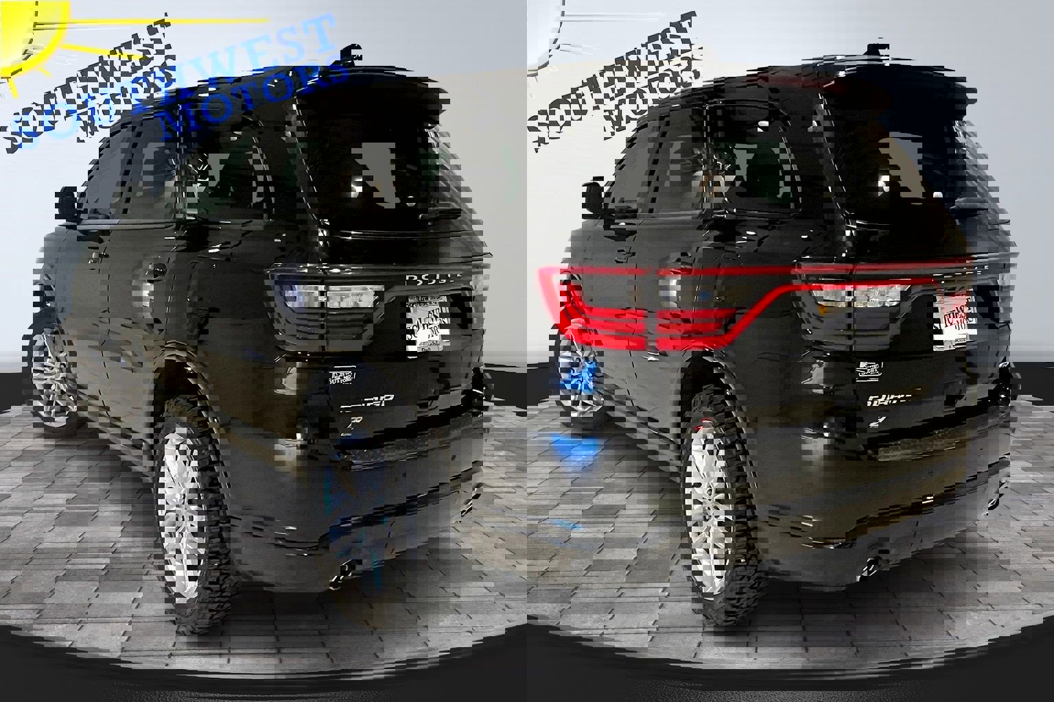 Used 2023 Dodge Durango GT image 4