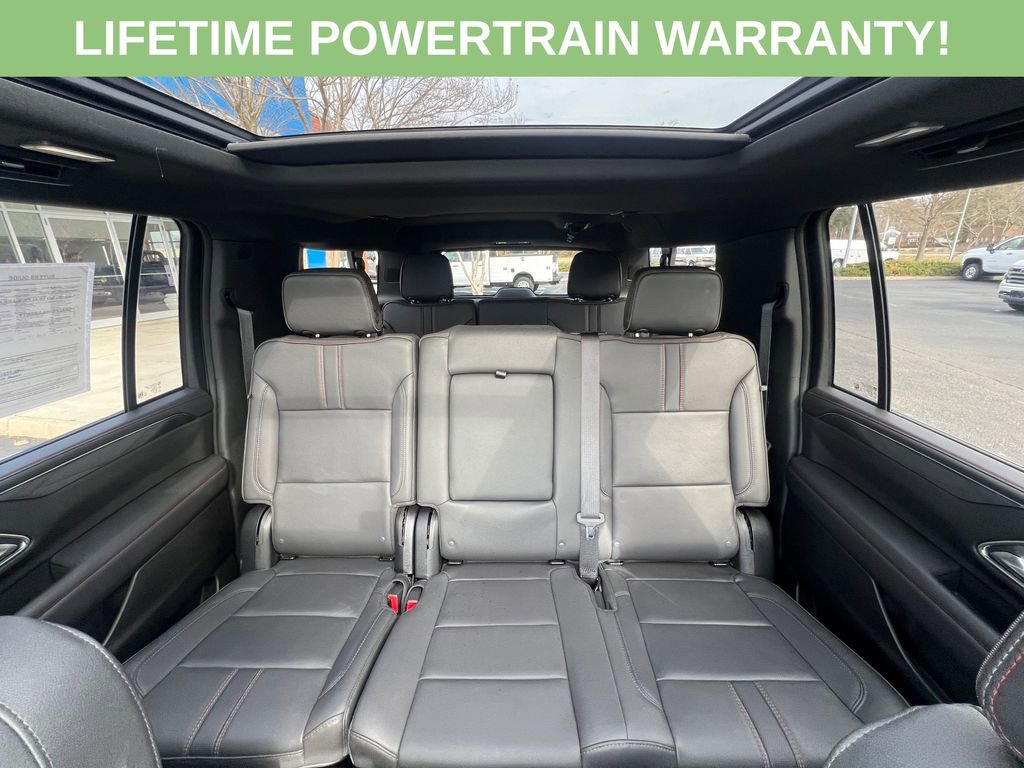 Used 2024 Chevrolet Suburban RST w/ Luxury Package image 20