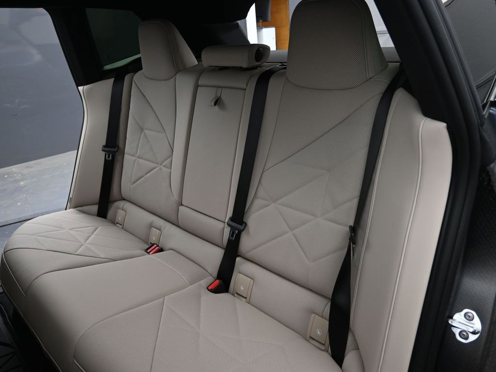 Certified 2026 BMW iX xDrive45 w/ Premium Package image 23