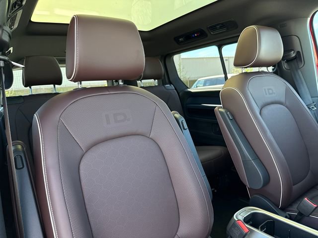New 2025 Volkswagen ID. Buzz Pro S Plus image 19