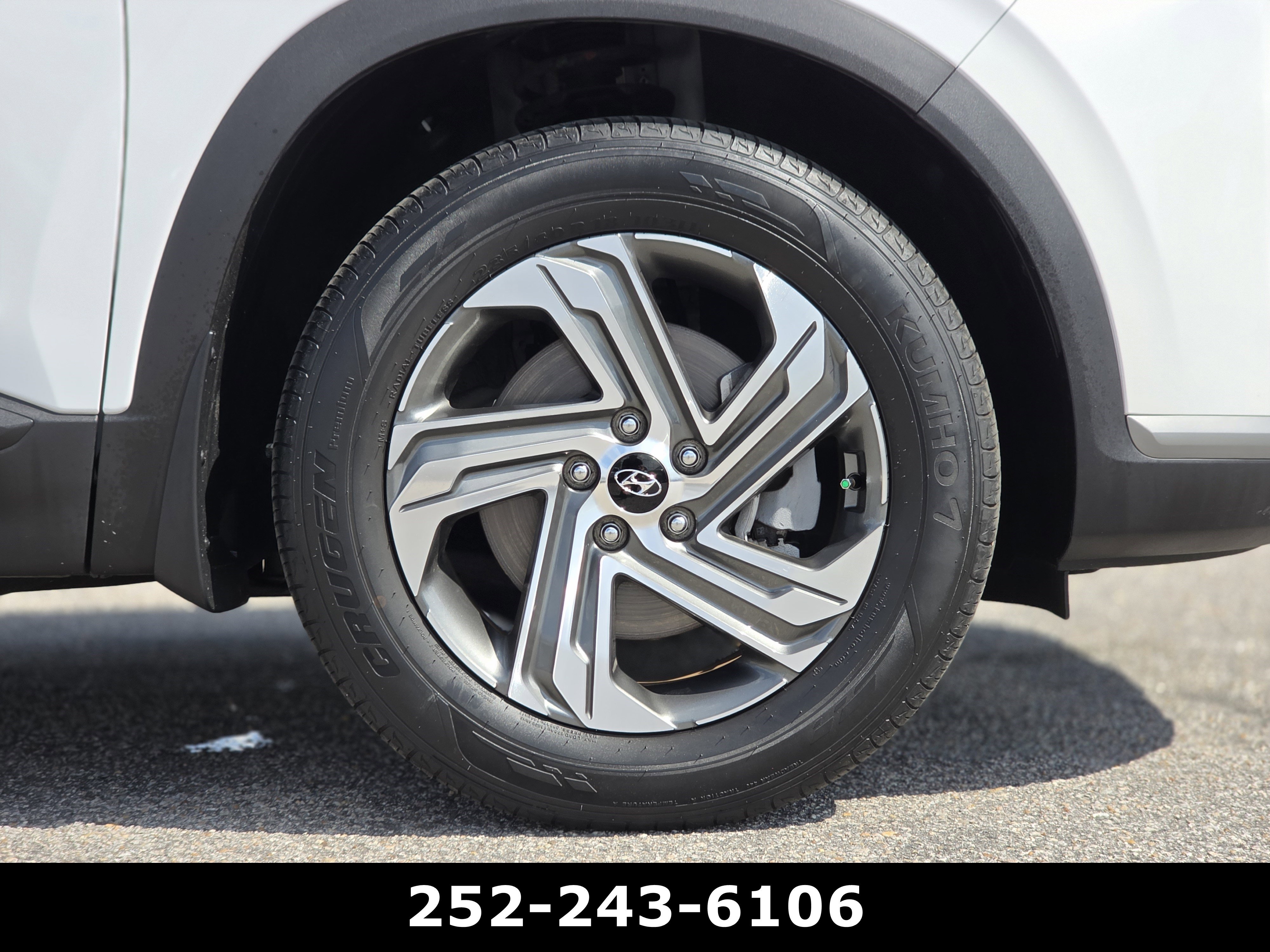 Used 2023 Hyundai Santa Fe SEL image 46