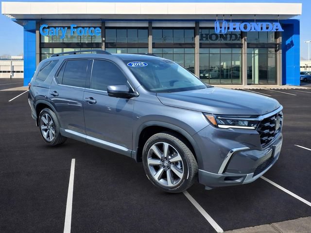 Used 2025 Honda Pilot Elite image 1
