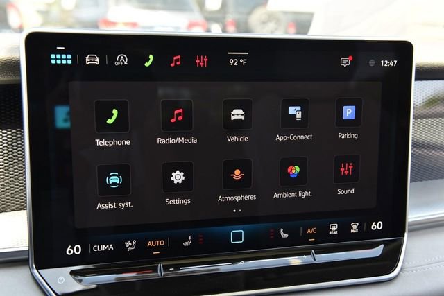 New 2026 Volkswagen Tiguan SE FWD image 15