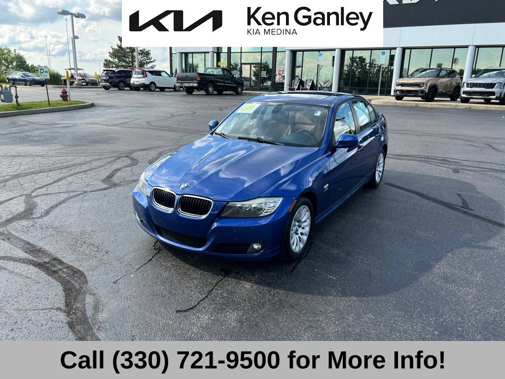 Used 2009 BMW 328i xDrive Sedan AWD/4WD image 2