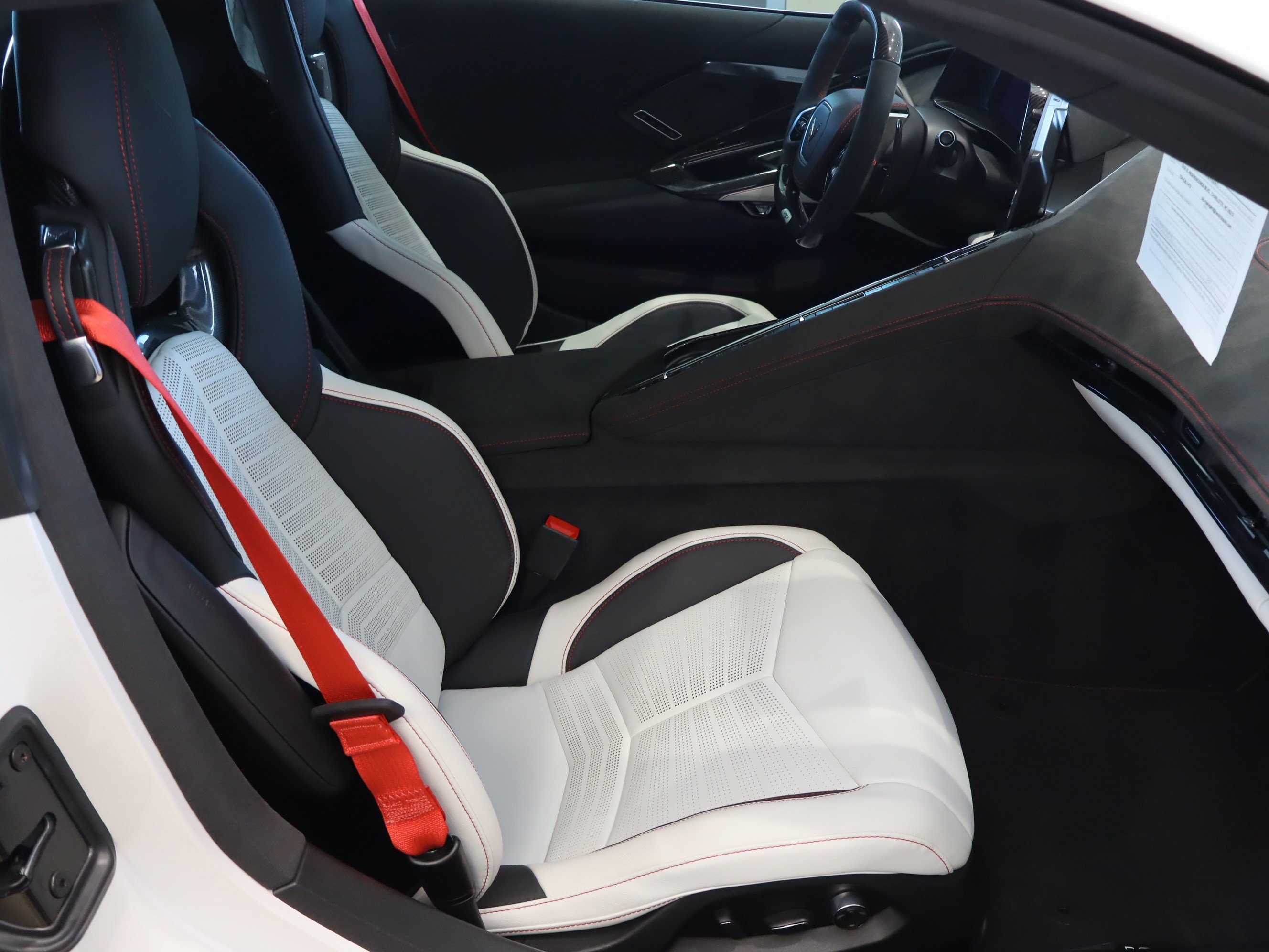 Used 2023 Chevrolet Corvette Z06 w/ Z07 Performance Package RWD image 33