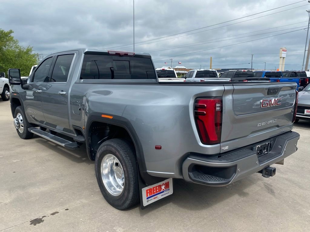 Used 2024 GMC Sierra 3500 Denali w/ Denali Reserve Package AWD/4WD image 3
