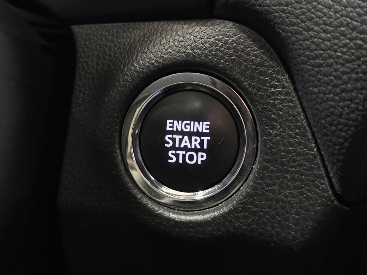 Certified 2025 Toyota RAV4 XLE w/ Convenience Package image 29