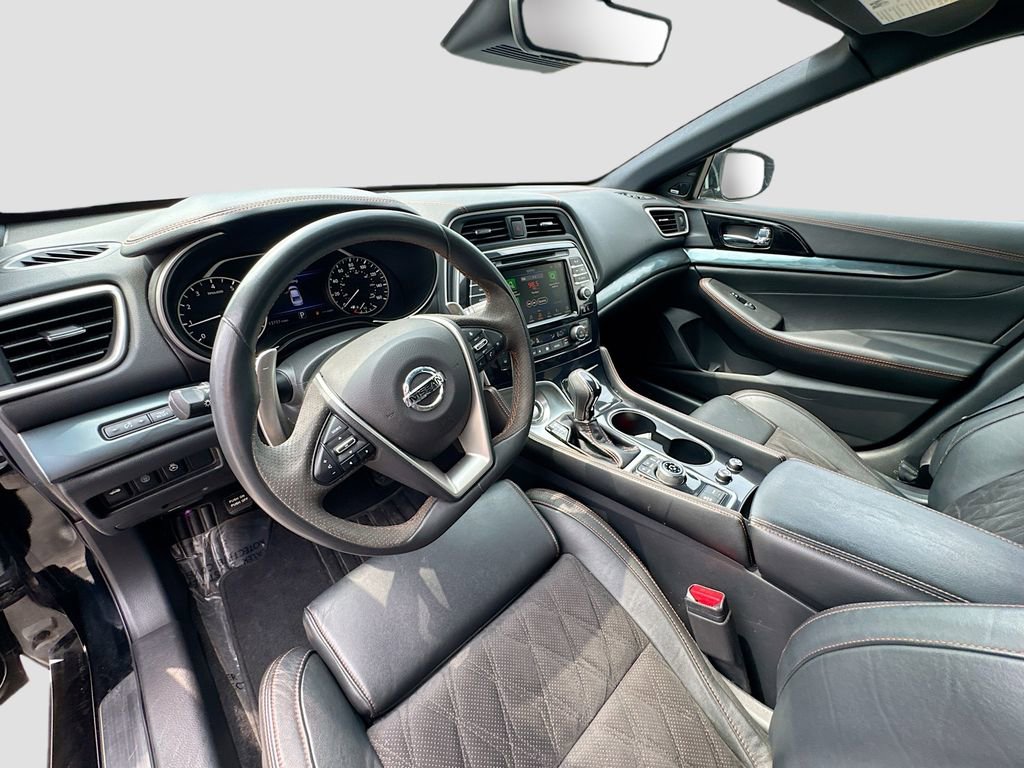 Used 2023 Nissan Maxima SR w/ Sport Mat Group FWD image 9
