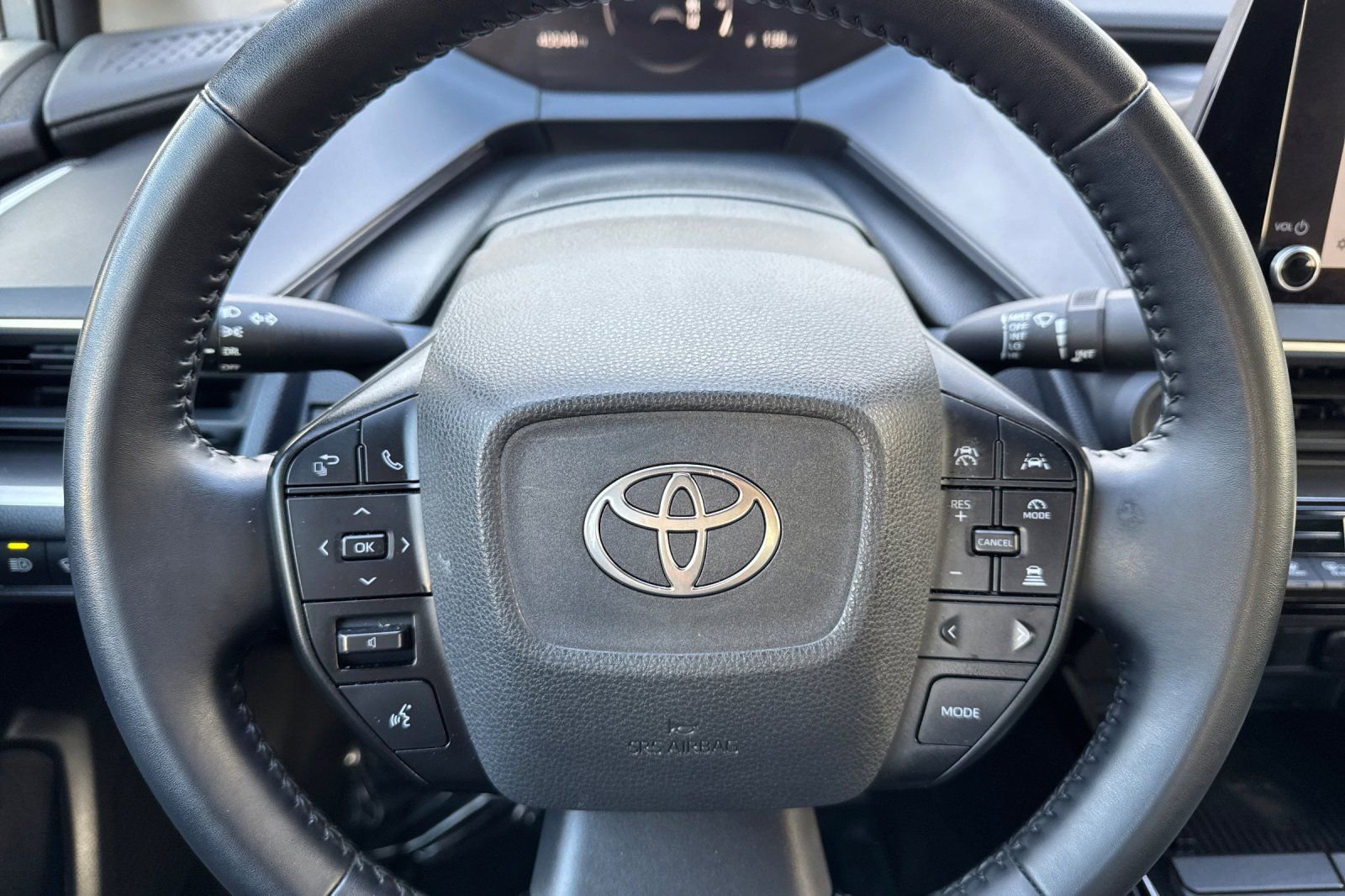 Used 2024 Toyota Prius LE image 25