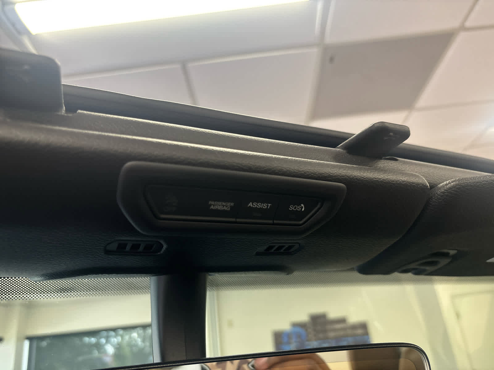 Used 2022 Jeep Gladiator Rubicon w/ Cold Weather Group image 28