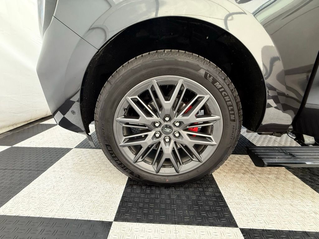 New 2025 Ford Expedition Max Platinum w/ Stealth Performance Package image 15