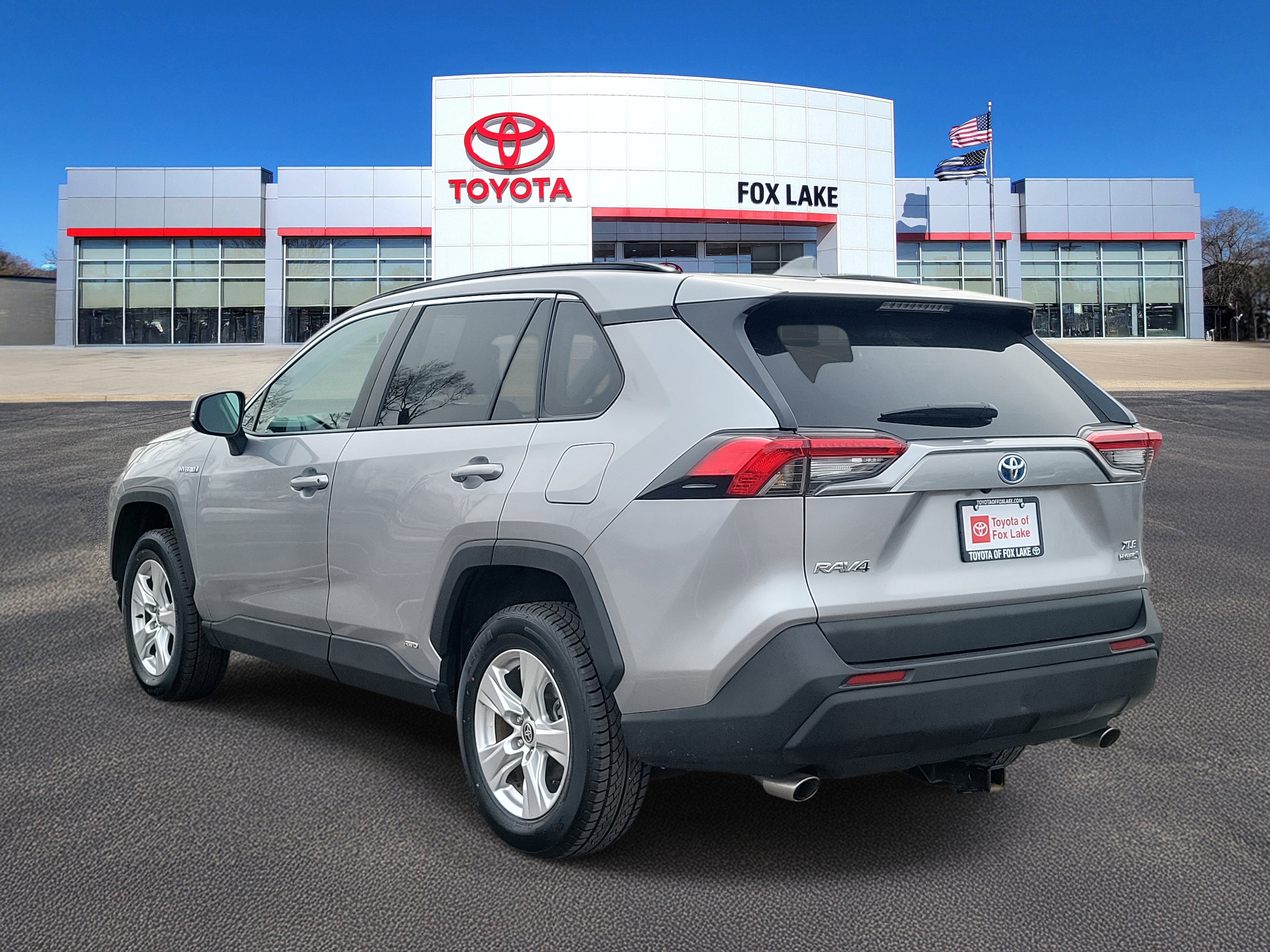 Used 2021 Toyota RAV4 XLE w/ Convenience Package image 3
