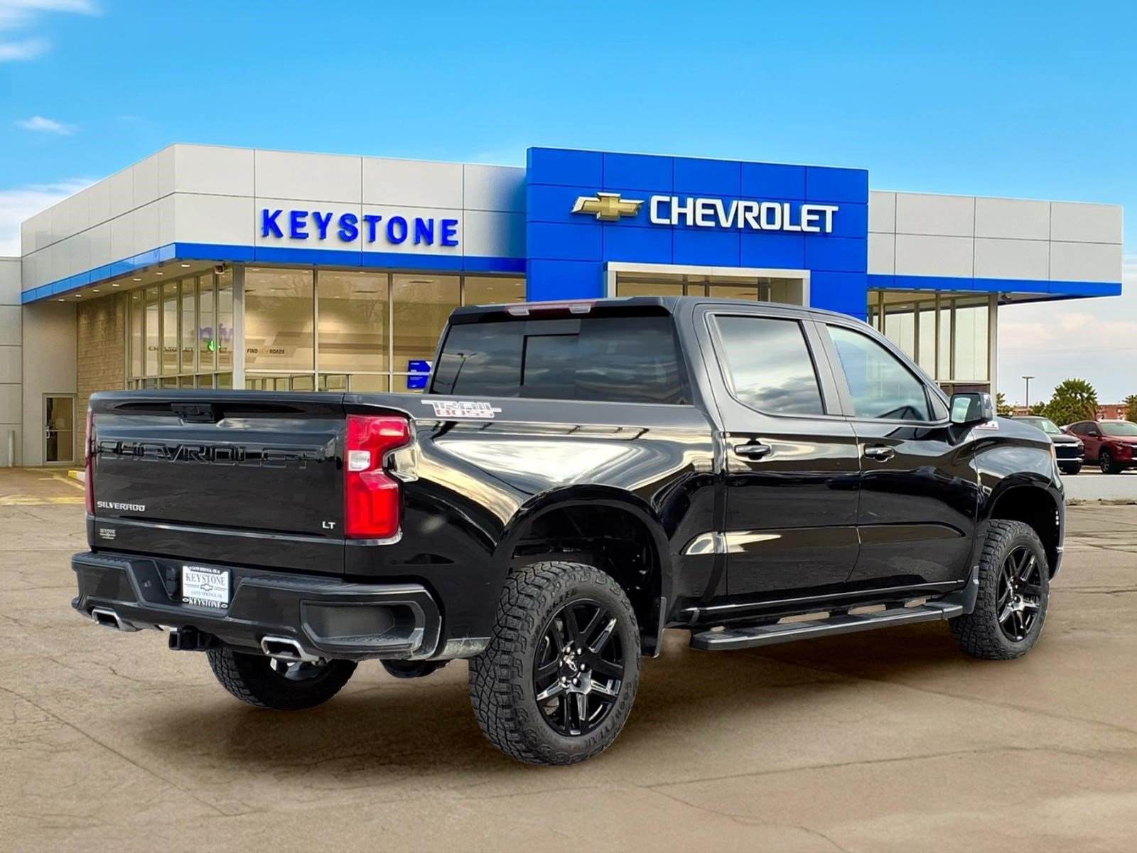 Used 2024 Chevrolet Silverado 1500 LT Trail Boss w/ Convenience Package II AWD/4WD image 7