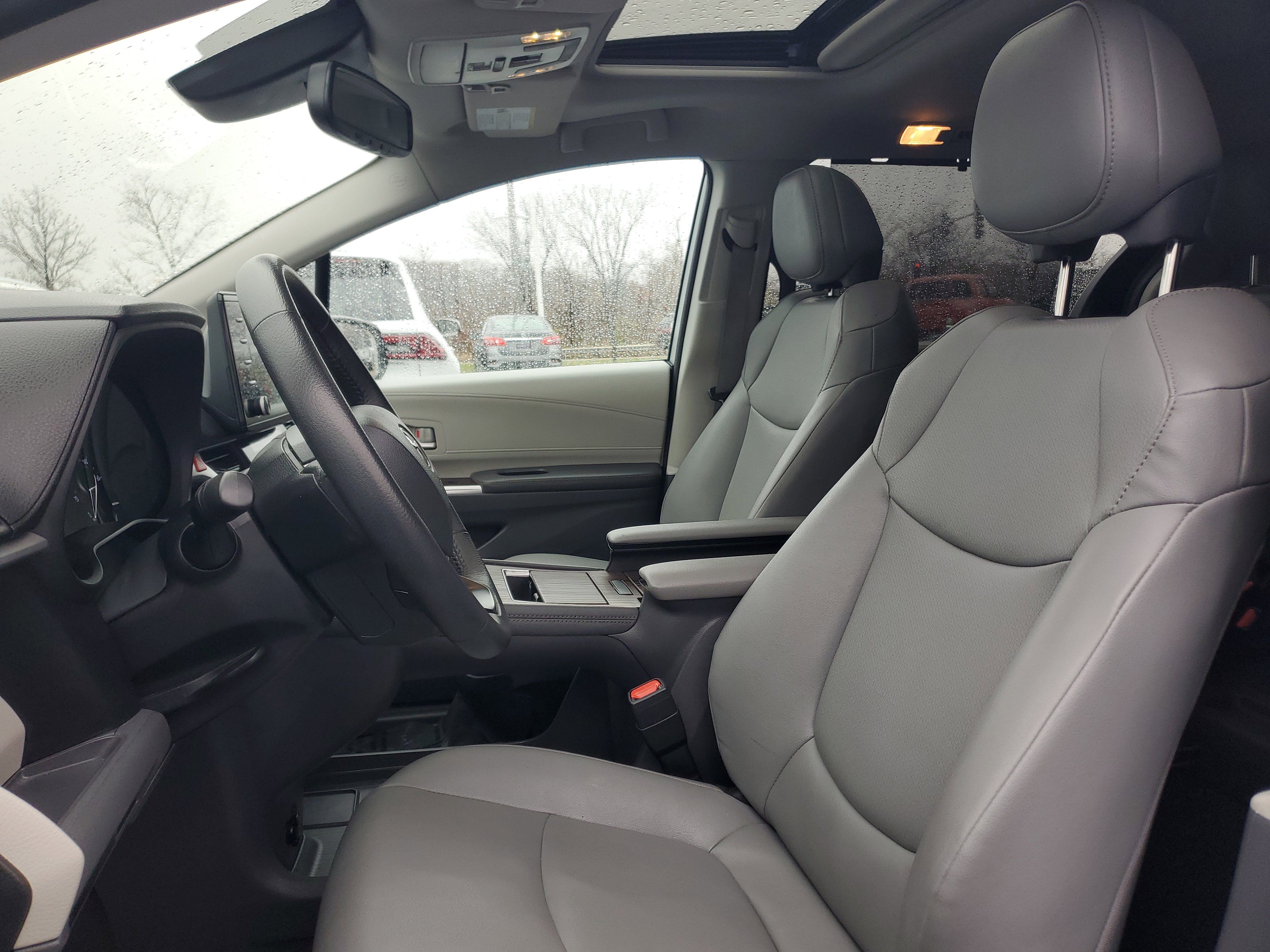 Certified 2024 Toyota Sienna XLE image 16