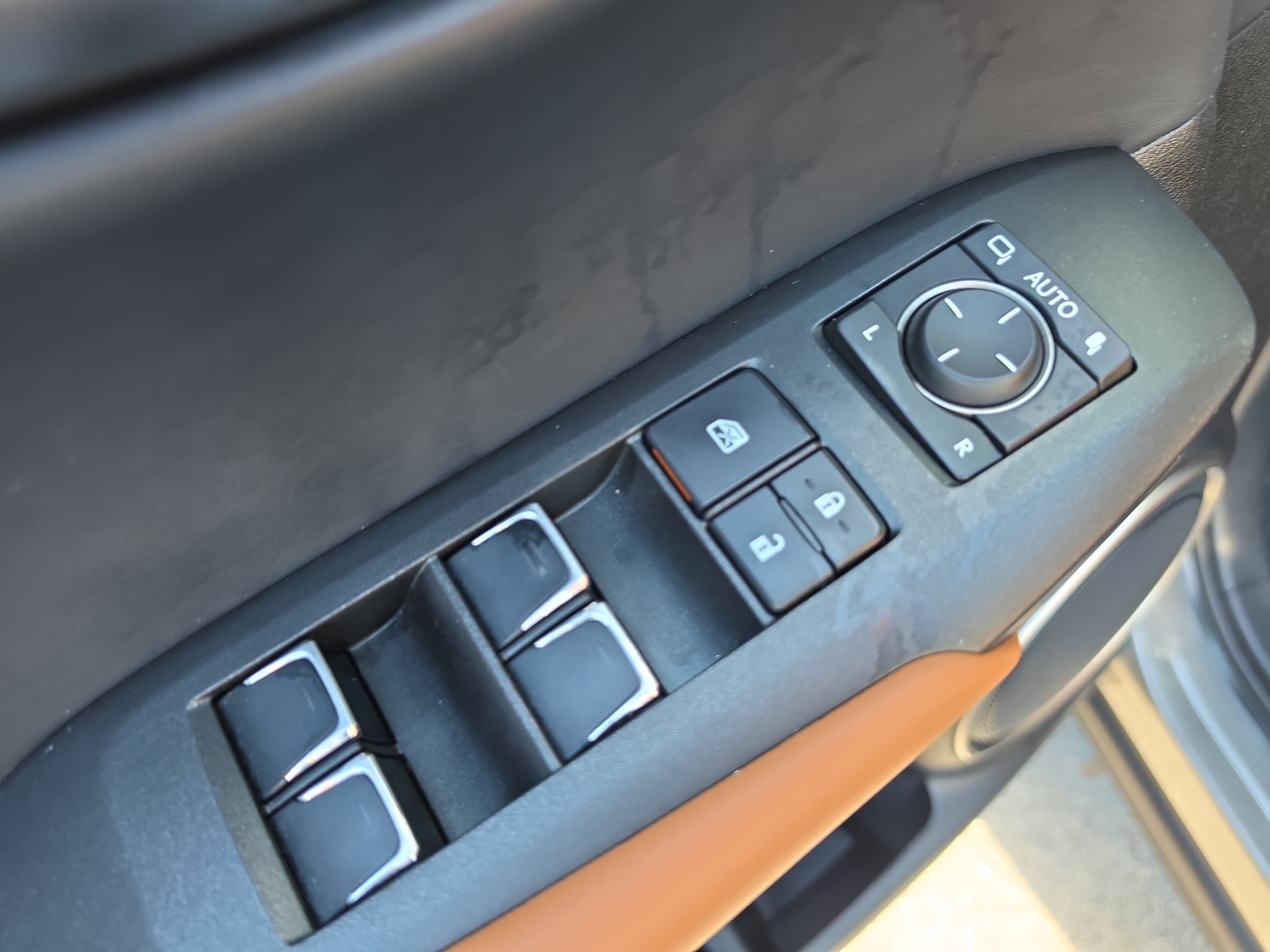 Used 2018 Lexus NX 300 AWD w/ Comfort Package image 15