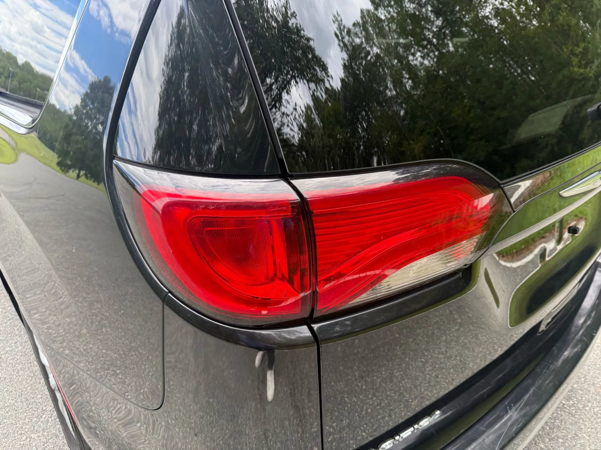 Used 2019 Chrysler Pacifica Touring-L FWD image 11