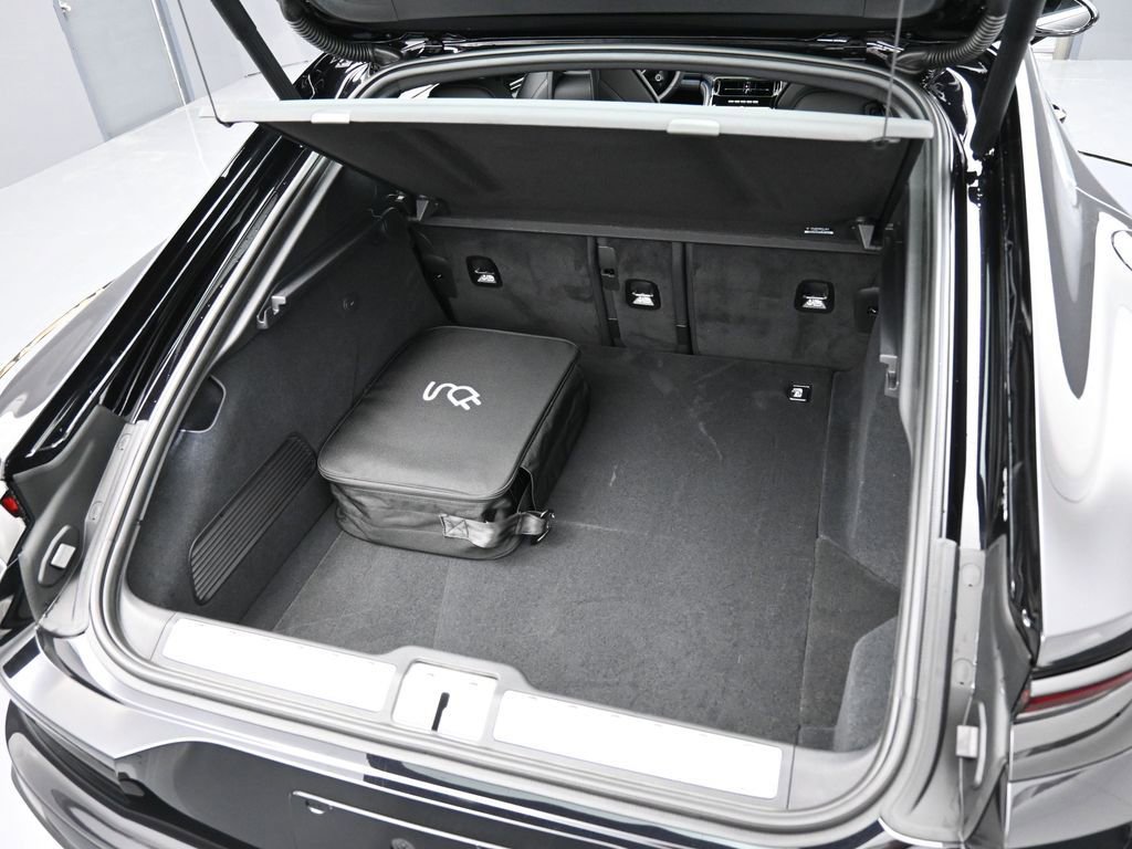 New 2026 Porsche Panamera E-Hybrid image 32