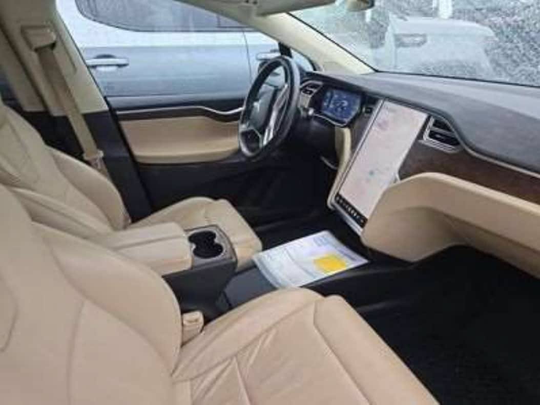 Used 2017 Tesla Model X 100D AWD/4WD image 3