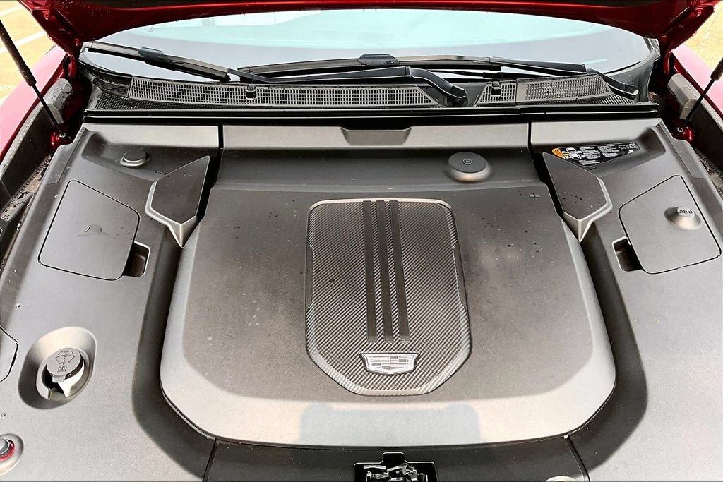 Used 2024 Cadillac Lyriq Luxury w/ LPO, Floor Liner Package AWD/4WD image 9
