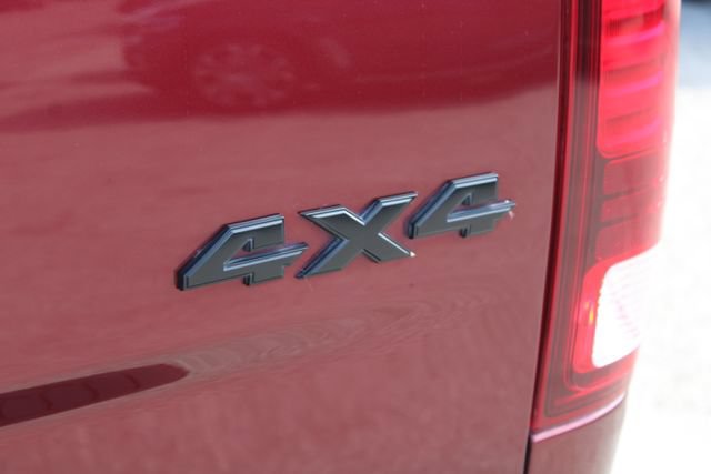 Used 2018 RAM 2500 Laramie w/ Sport Appearance Group AWD/4WD image 14
