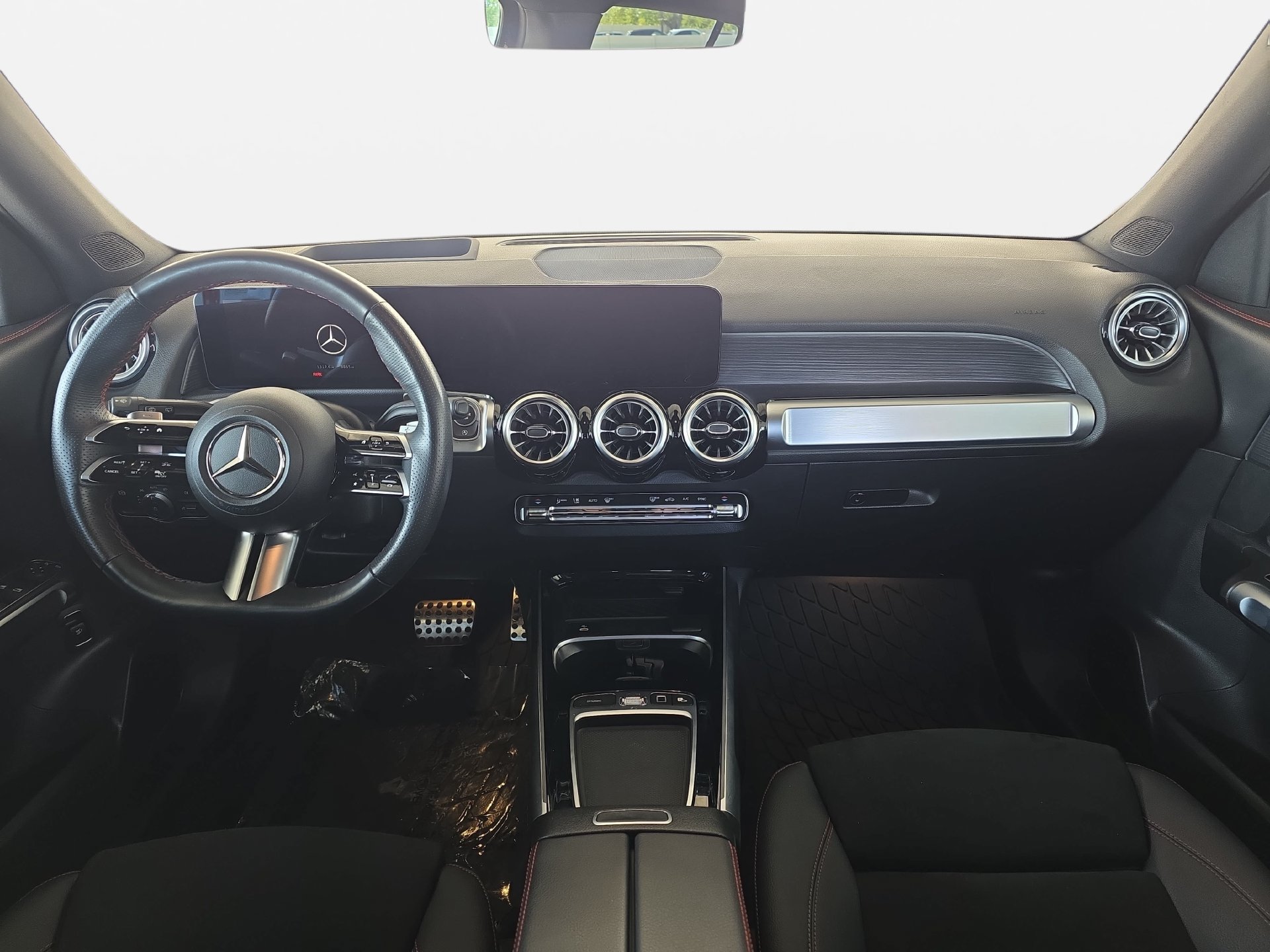 Used 2026 Mercedes-Benz GLB 250 image 9