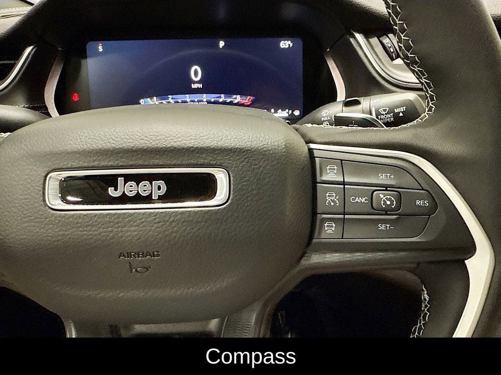 New 2025 Jeep Grand Cherokee Altitude image 32