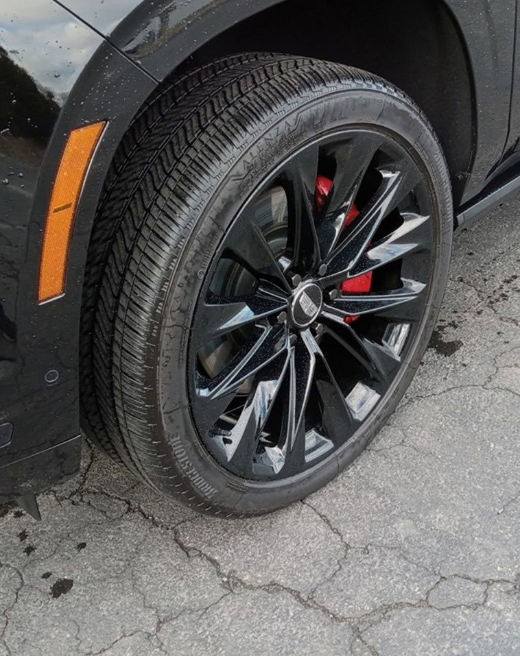 Used 2025 Cadillac Escalade Sport Platinum w/ LPO, ONYX Package image 6