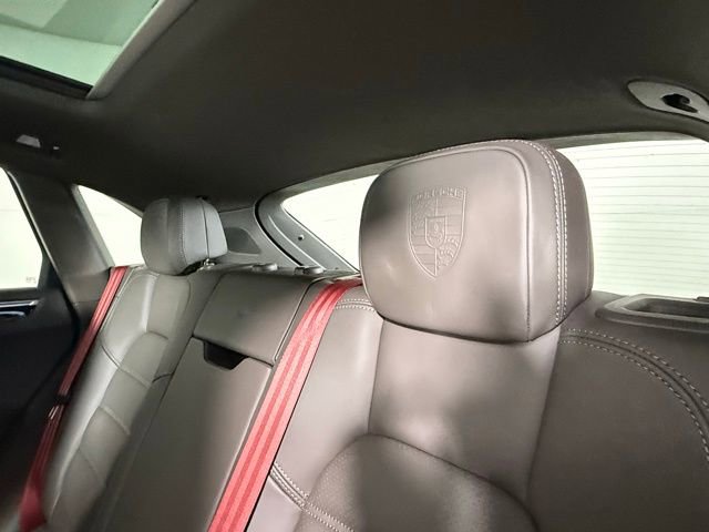 Used 2023 Porsche Macan image 25