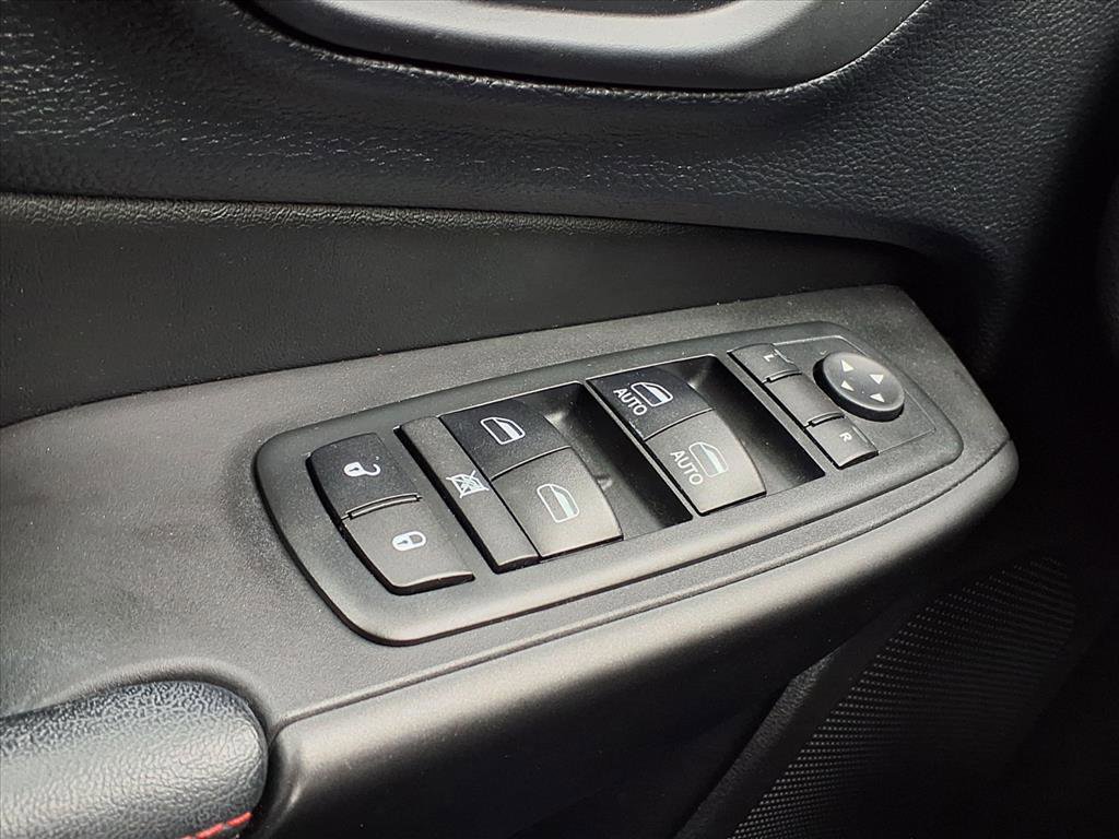 Used 2019 Jeep Cherokee Trailhawk w/ Comfort/Convenience Group image 23