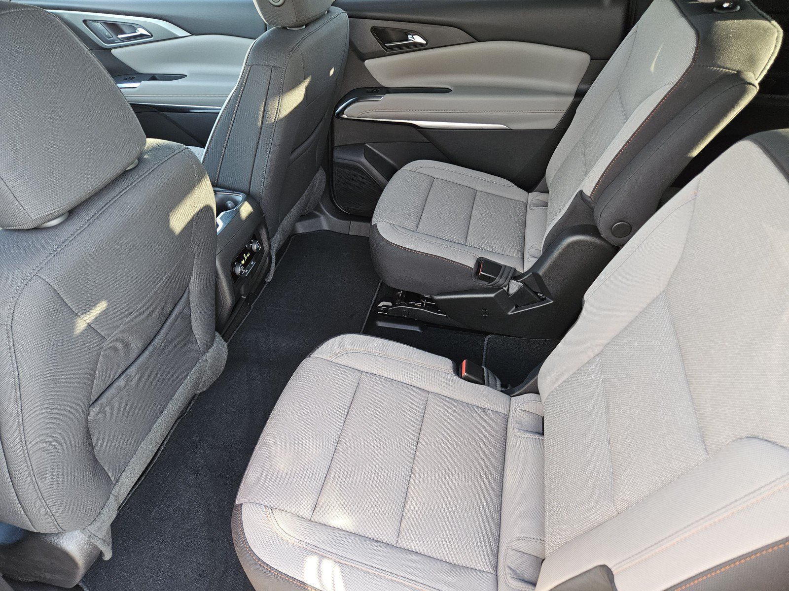 New 2027 Chevrolet Traverse LT w/ Driver Confidence Package FWD image 19