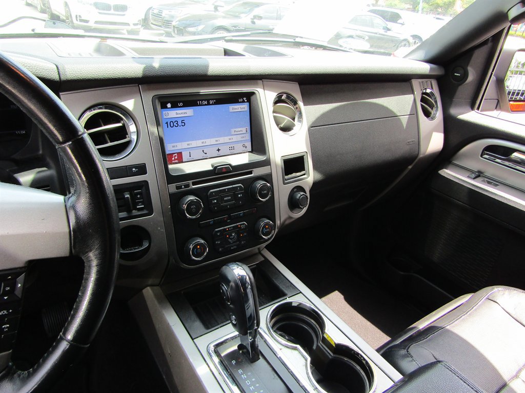 Used 2017 Ford Expedition Limited w/ Equipment Group 301A RWD image 9
