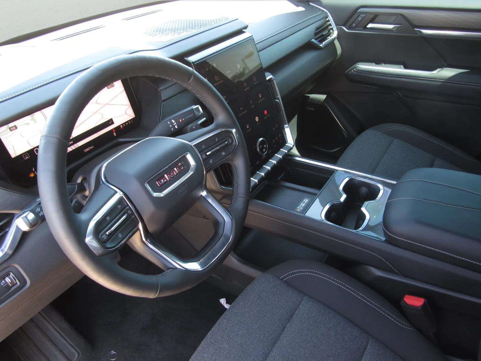 Used 2026 GMC Acadia Elevation FWD image 16