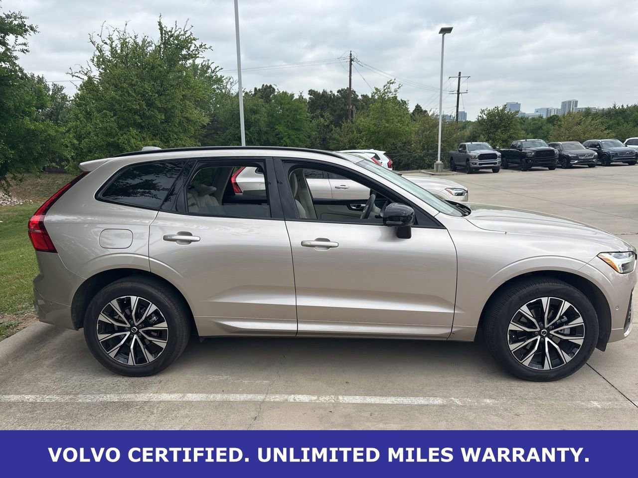 Certified 2024 Volvo XC60 B5 Plus w/ Protection Package Premier image 4