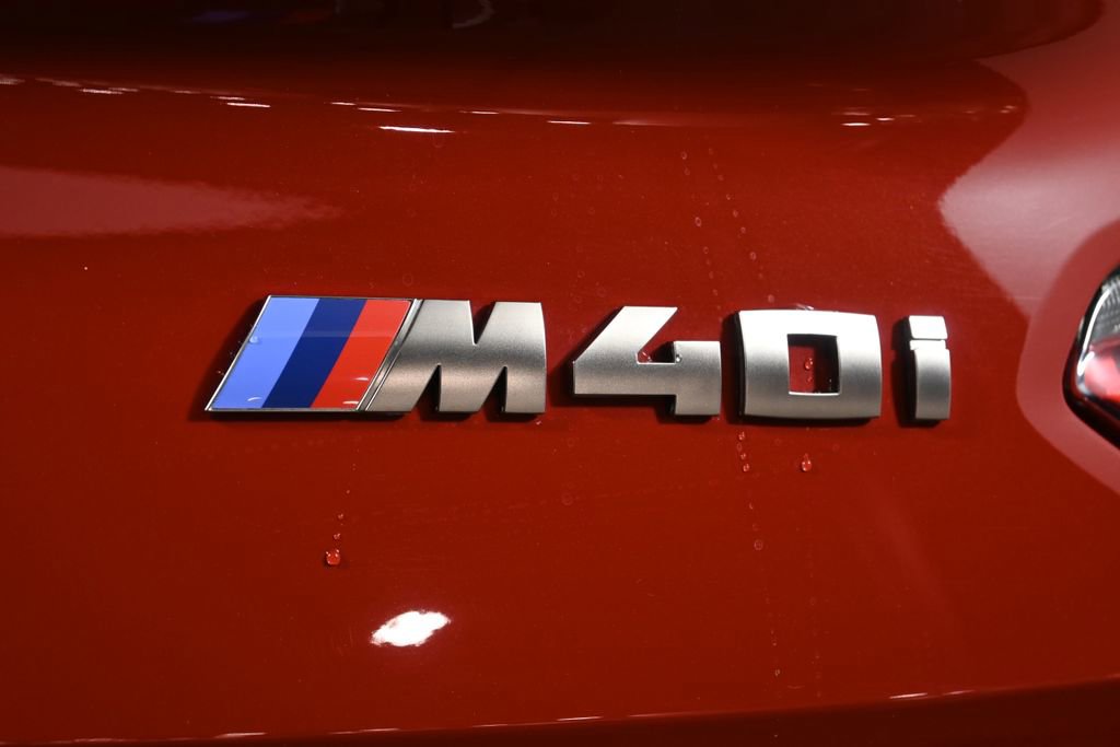 Used 2025 BMW Z4 M40i w/ Premium Package image 41